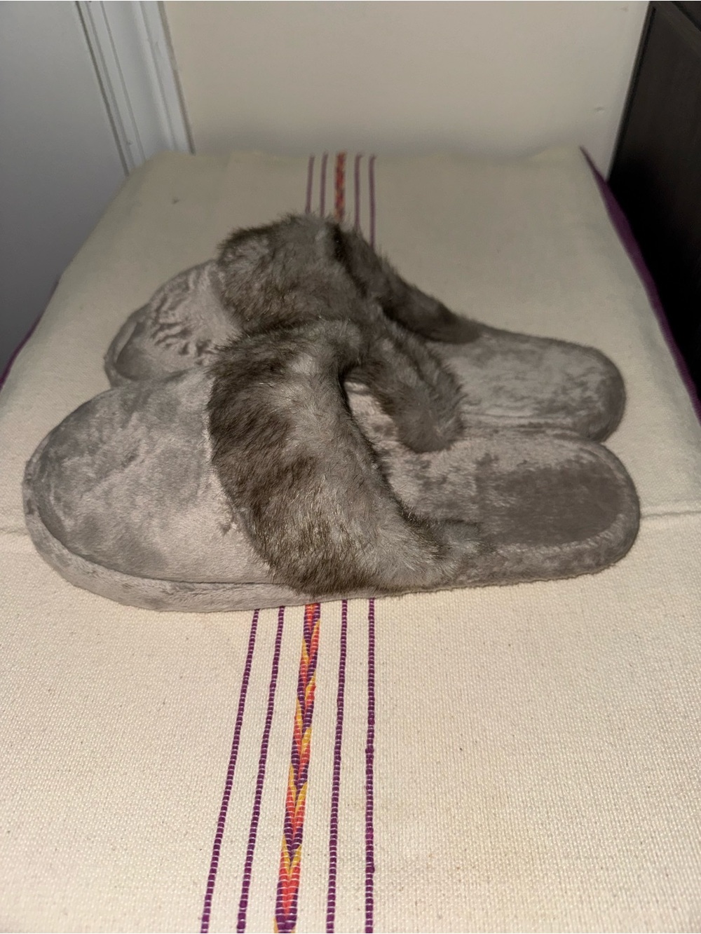 Pottery Barn Women's Faux-Fur Gray Slip-On Slippers - Picture 2 of 9